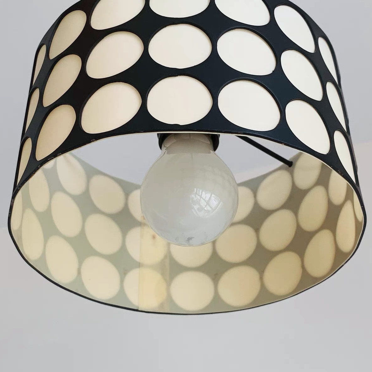 Valentina Rétro Ronde LED Suspension Métal/Tissu Salon - Neutralighting