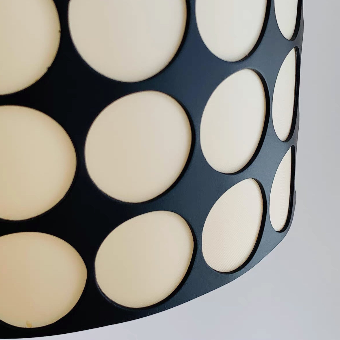 Valentina Rétro Ronde LED Suspension Métal/Tissu Salon - Neutralighting