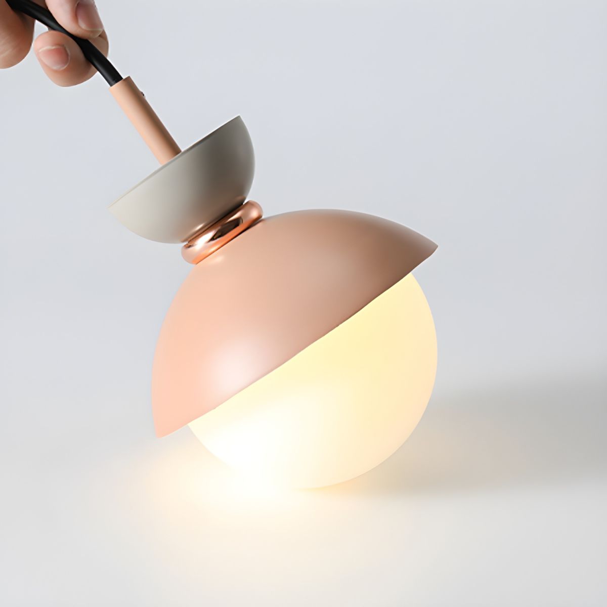 Arisha LED Coloré Métal Suspension Chambre à Coucher Salon - Neutralighting