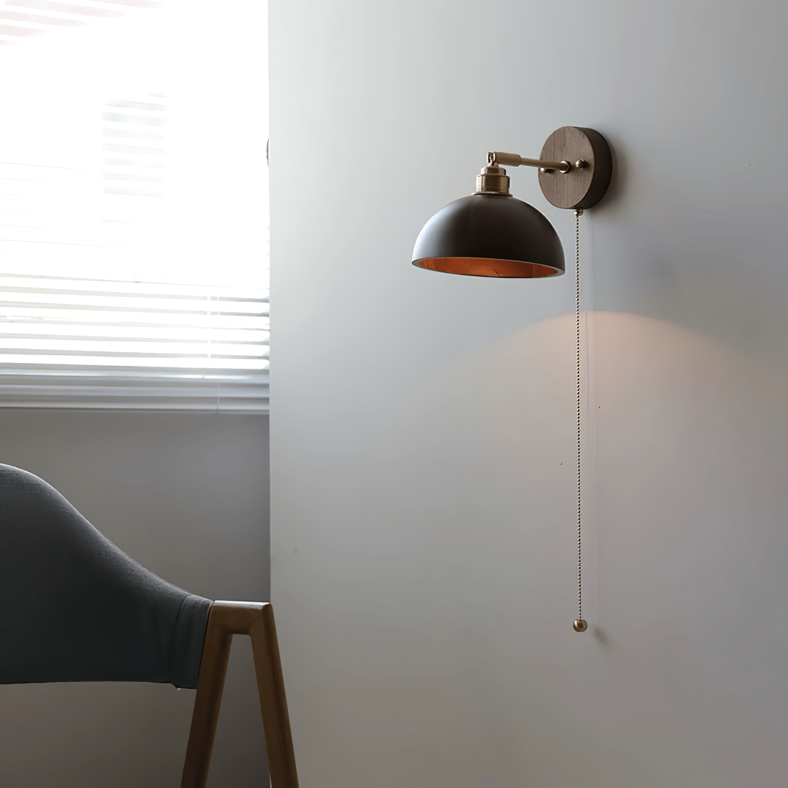 Arsole Applique Murale à Chaîne Laiton Élégance Traditionnelle - Neutralighting