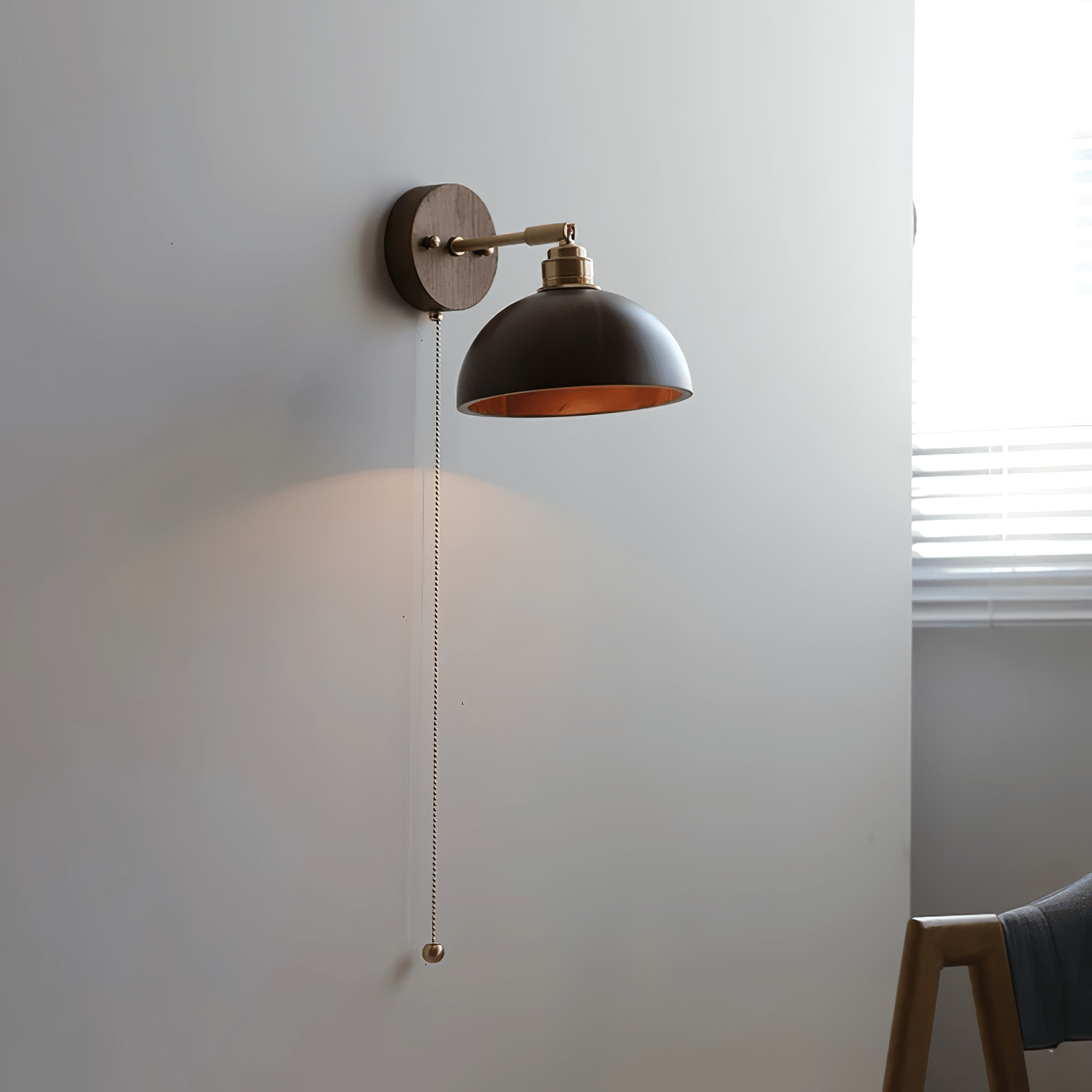 Arsole Applique Murale à Chaîne Laiton Élégance Traditionnelle - Neutralighting