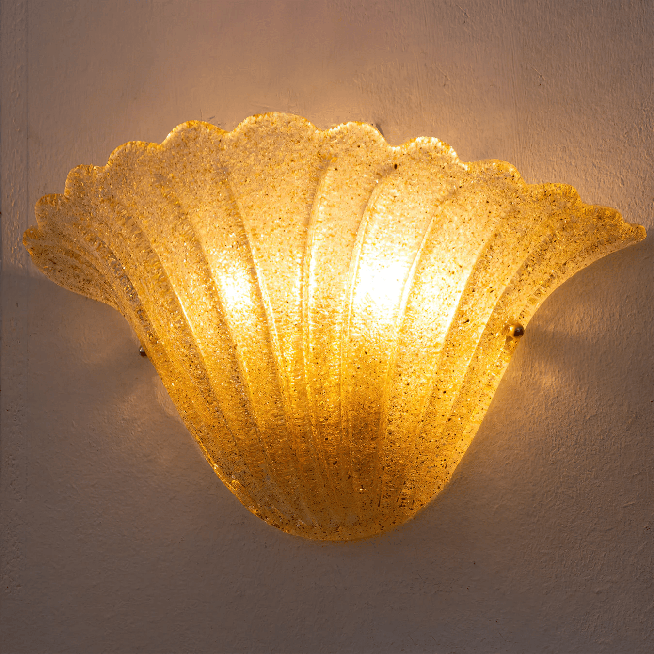 Aurora Wall Lamp Scallop Edge Textured Glass Elegant - Letslighting
