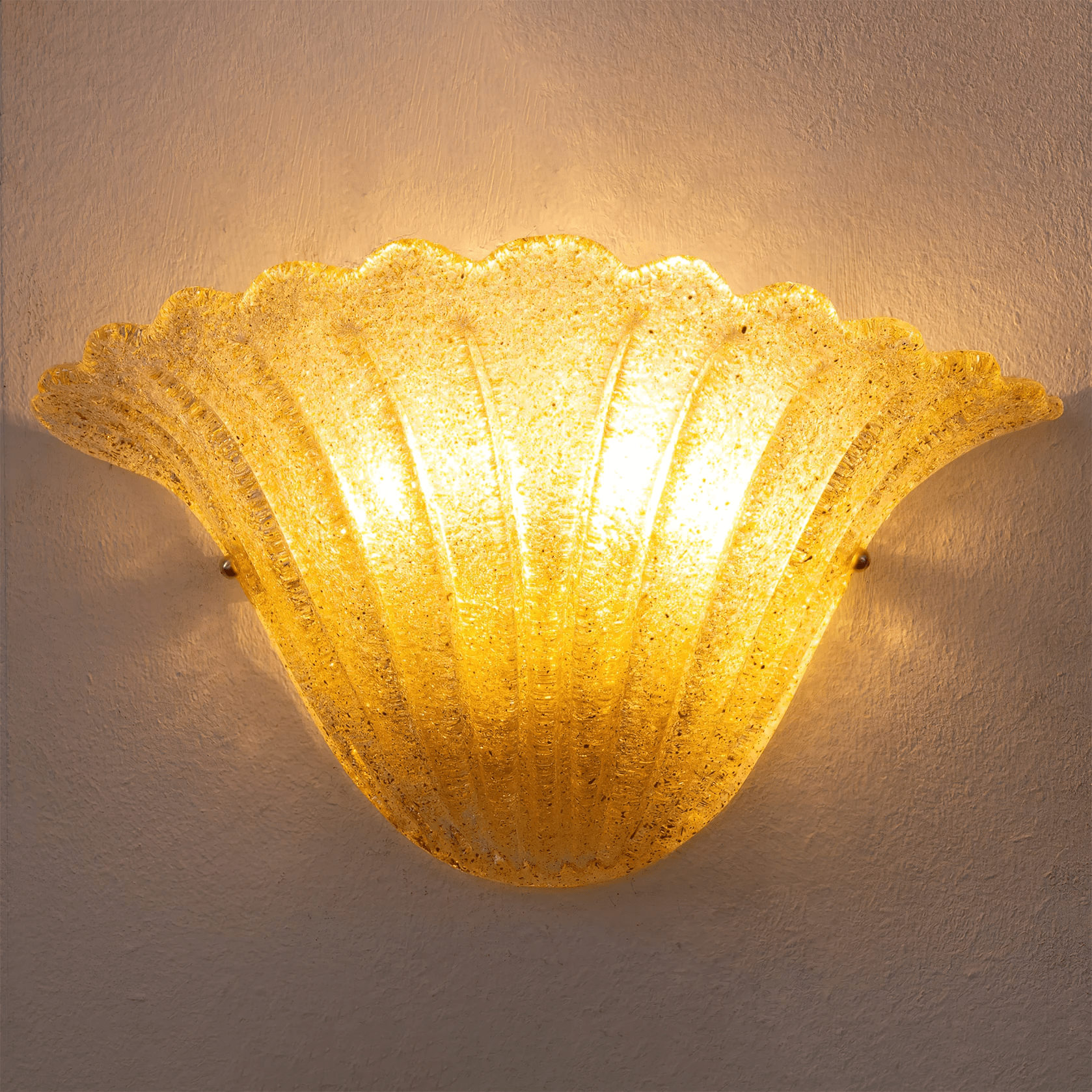Aurora Wall Lamp Scallop Edge Textured Glass Elegant - Letslighting