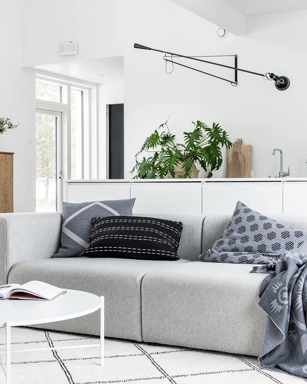 Aella Moderne Minimaliste Long Bras Applique Murale - Neutralighting