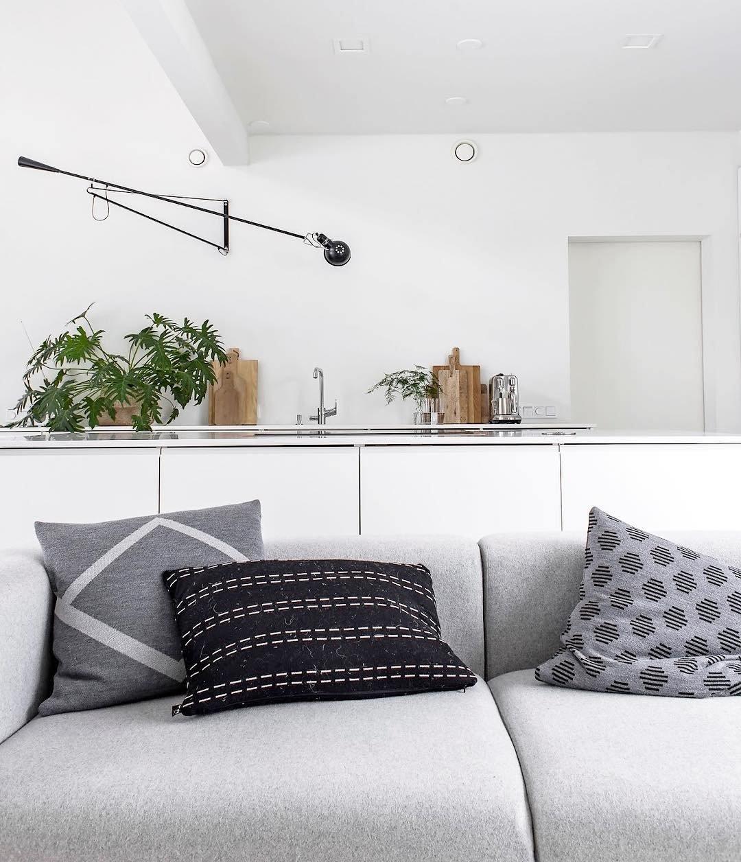 Aella Moderne Minimaliste Long Bras Applique Murale - Neutralighting