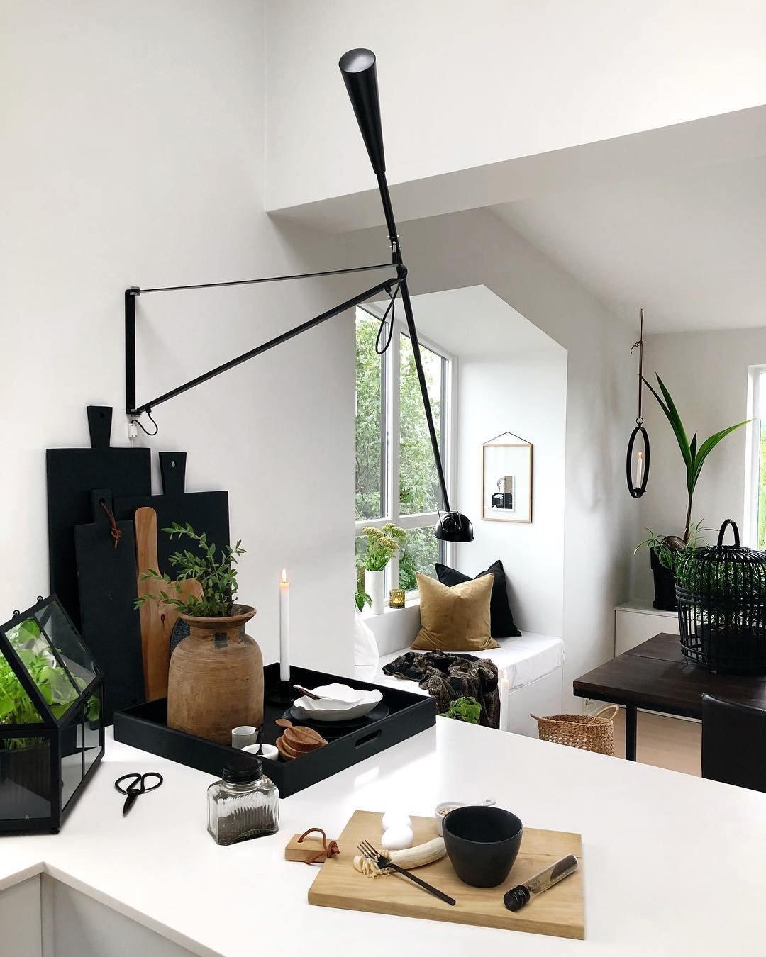 Aella Moderne Minimaliste Long Bras Applique Murale - Neutralighting