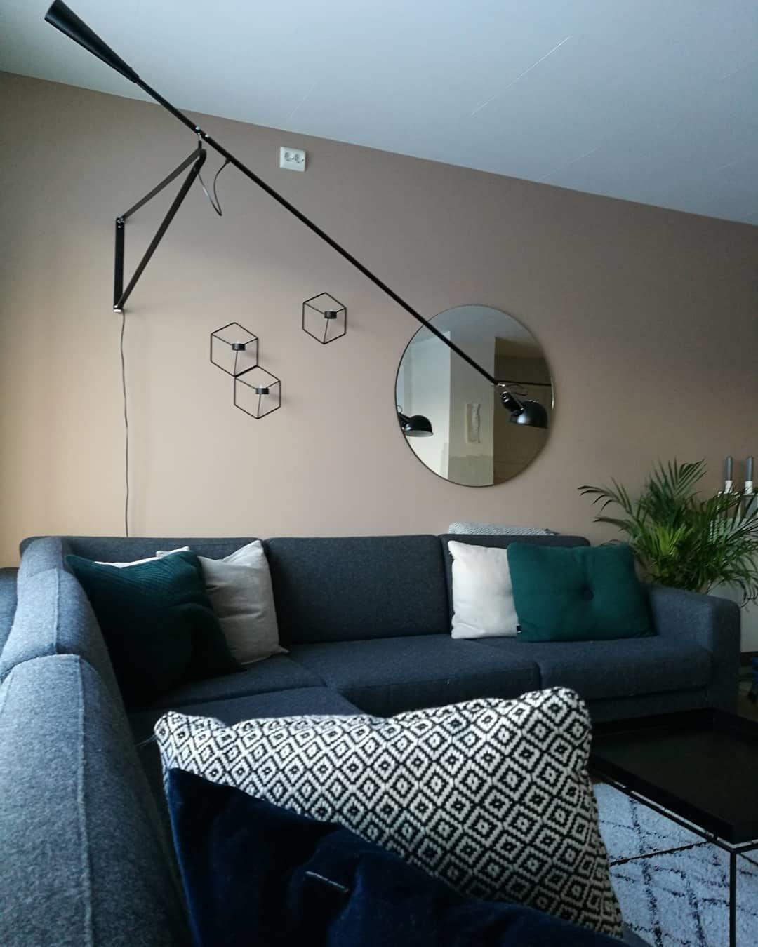 Aella Moderne Minimaliste Long Bras Applique Murale - Neutralighting
