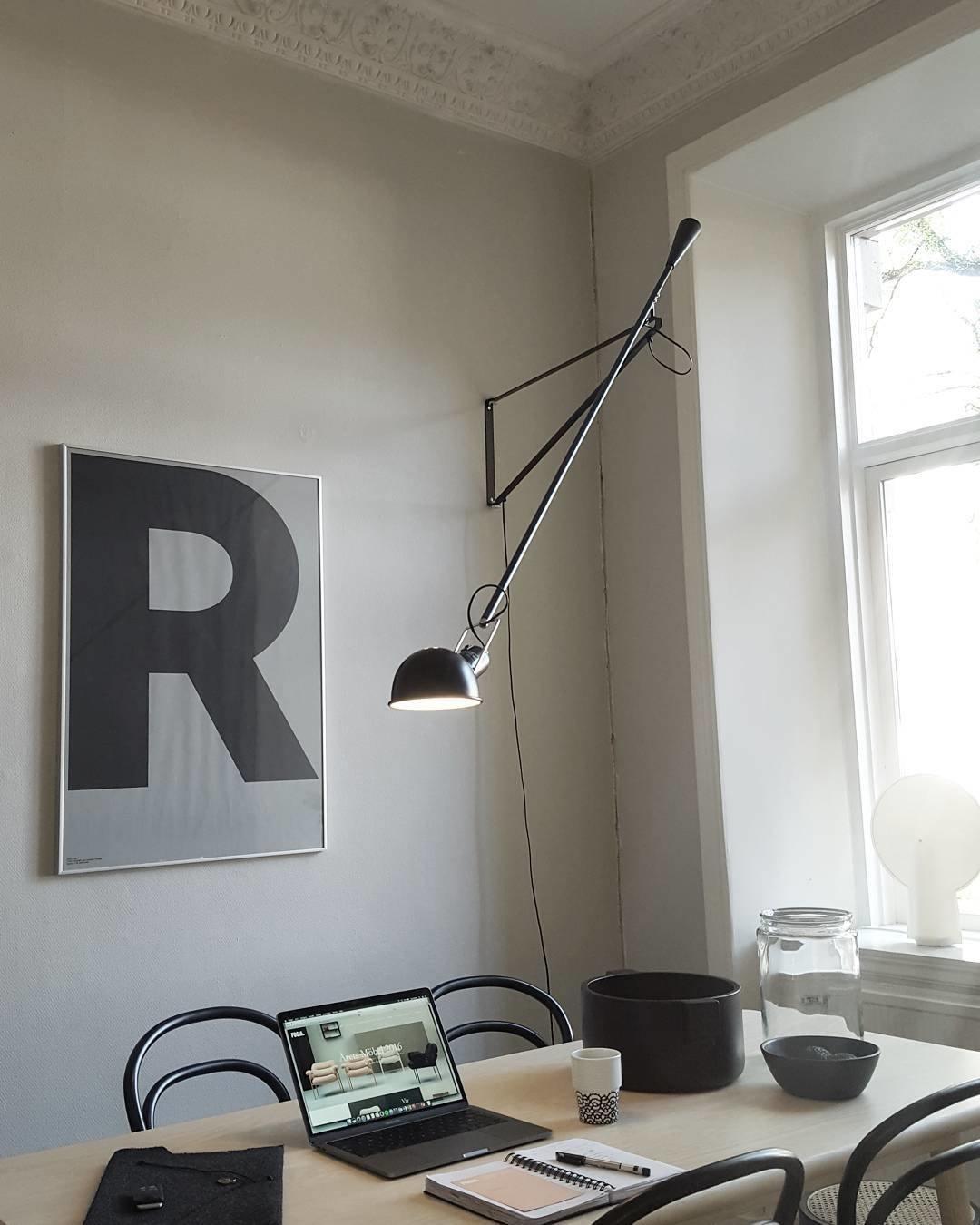 Aella Moderne Minimaliste Long Bras Applique Murale - Neutralighting