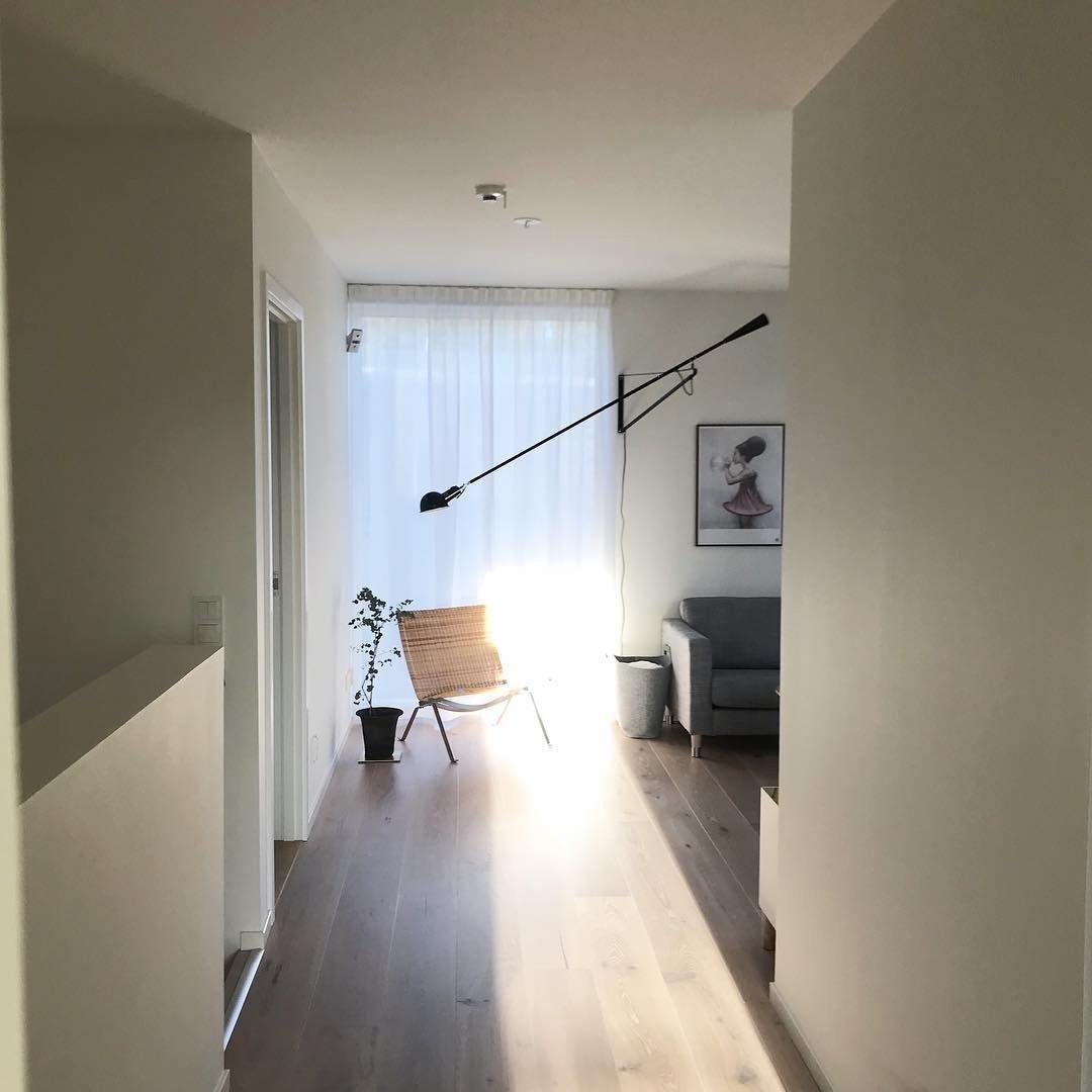 Aella Moderne Minimaliste Long Bras Applique Murale - Neutralighting