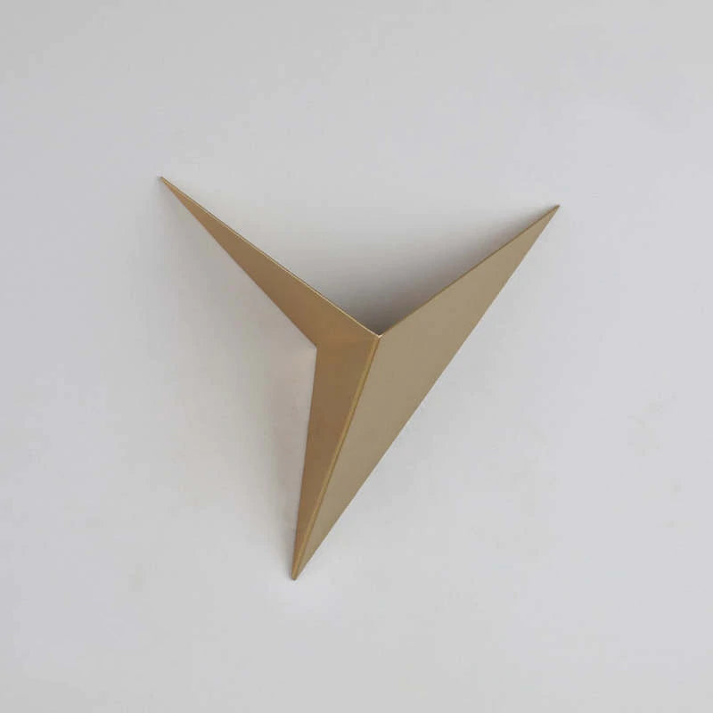 Calno Applique Murale Triangle Minimaliste Moderne Blanc/Noir/Or. Salon - Neutralighting