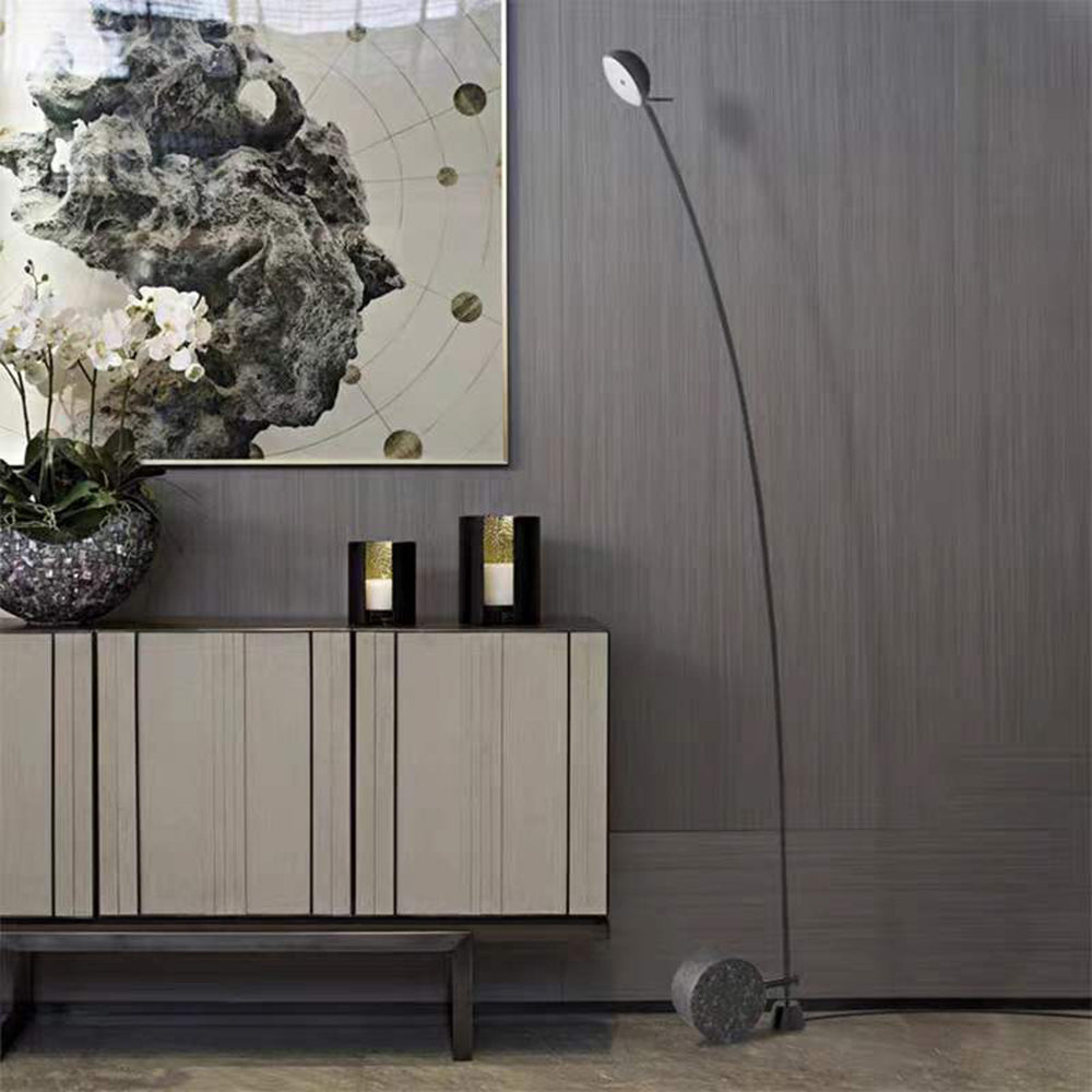 Mira Lampadaire Courbe Moderne, Marbre/Métal, Noir, Salon - Neutralighting