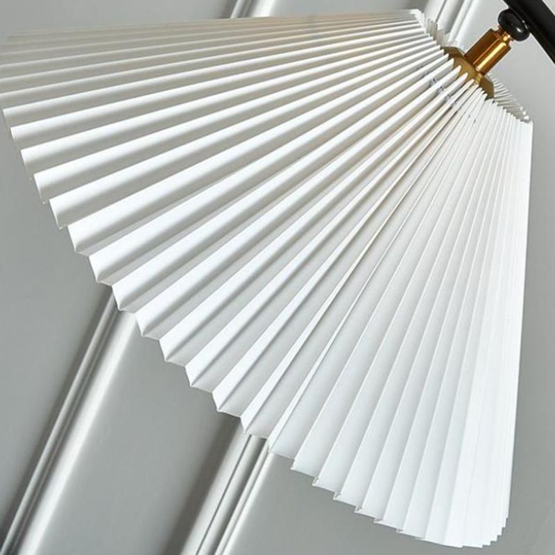 Muto Lampadaire Plissé Vintage, Métal/Tissu, Bois/Noyer, Salon - Neutralighting