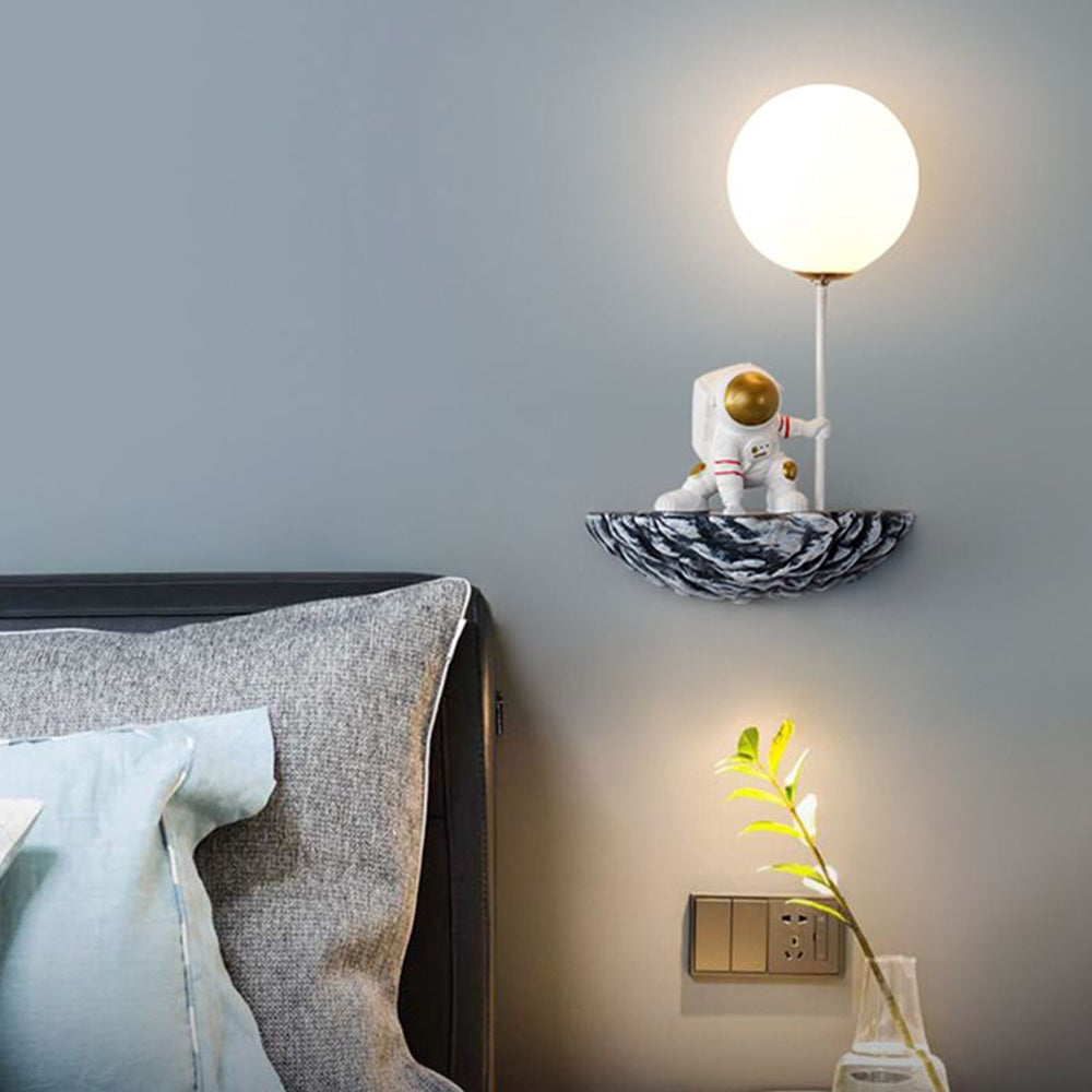 Aria Applique Murale Sphérique Astronaute Design LED Moderne Métal/Verre/Acrylique Blanc Salon - Neutralighting