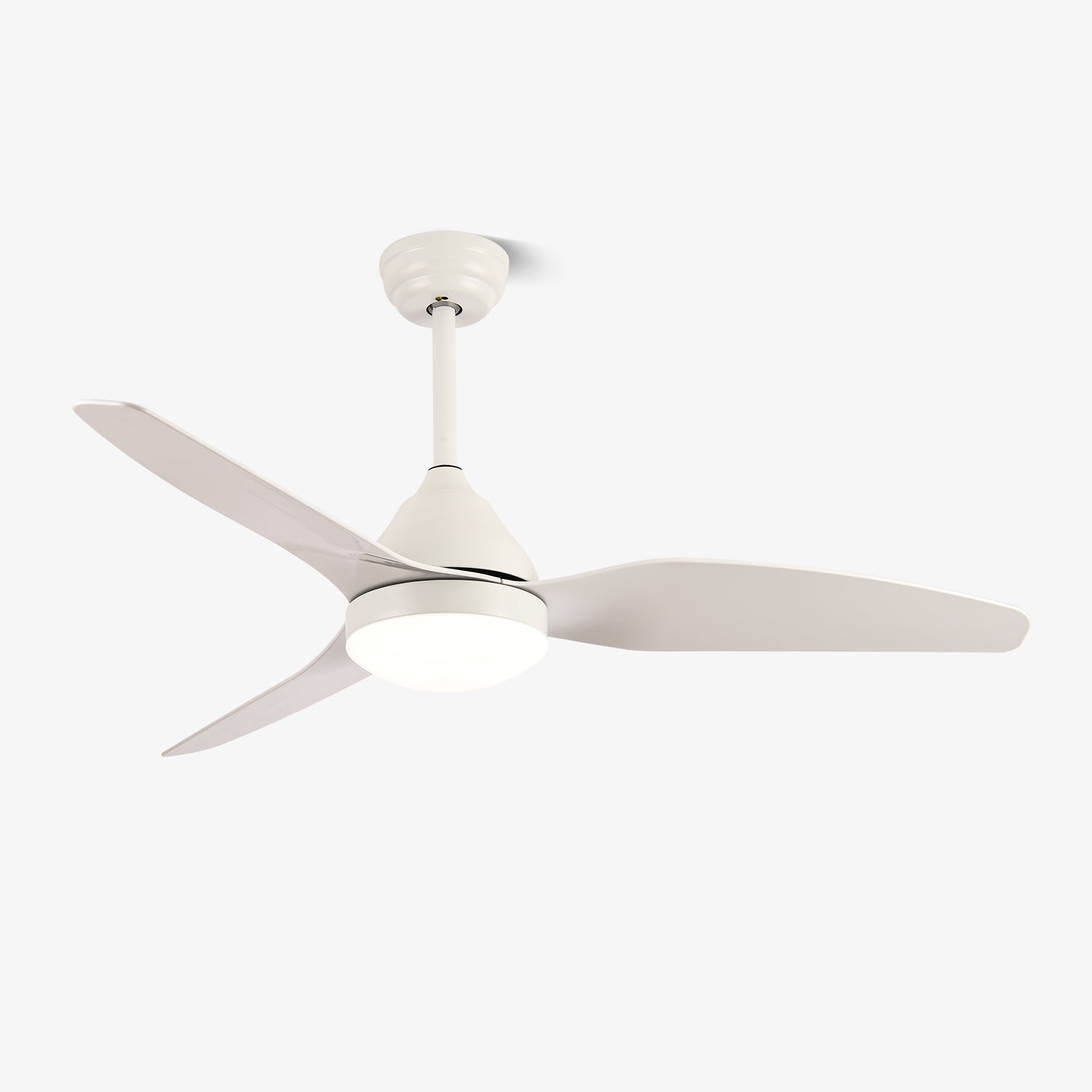 Ventilateur de plafond moderne Fia en bois avec lumière, dans une chambre
