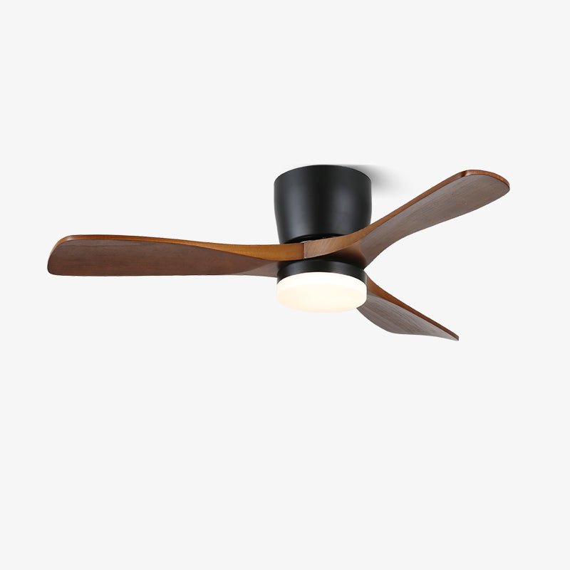 Ventilateur de plafond minimaliste Knox avec lumière dans un salon moderne.