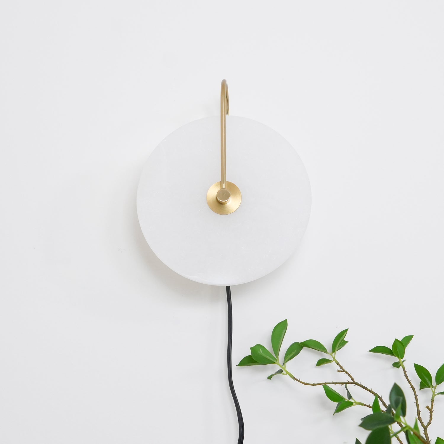 Ceraeyra Alabaster Globe Wall Light - Neutralighting