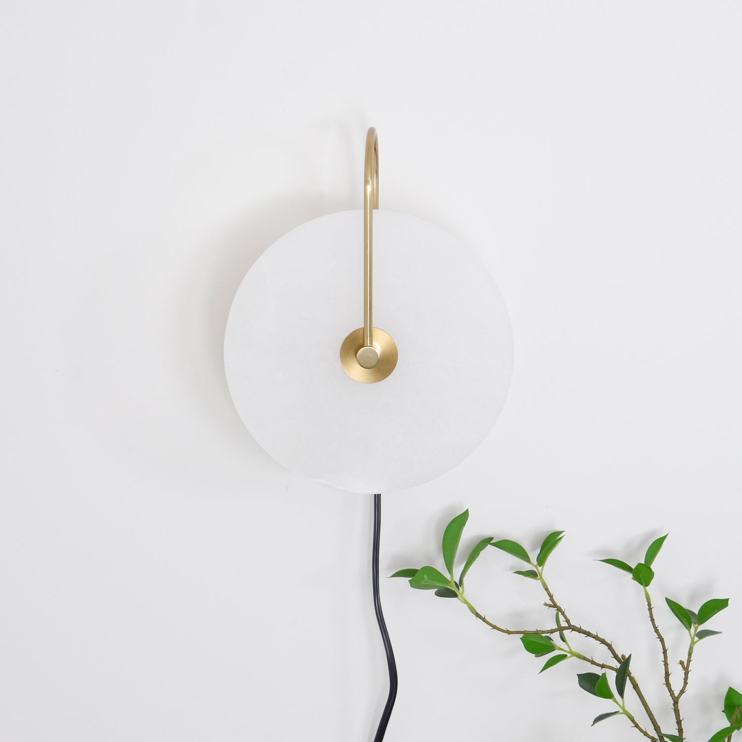 Ceraeyra Alabaster Globe Wall Light - Neutralighting