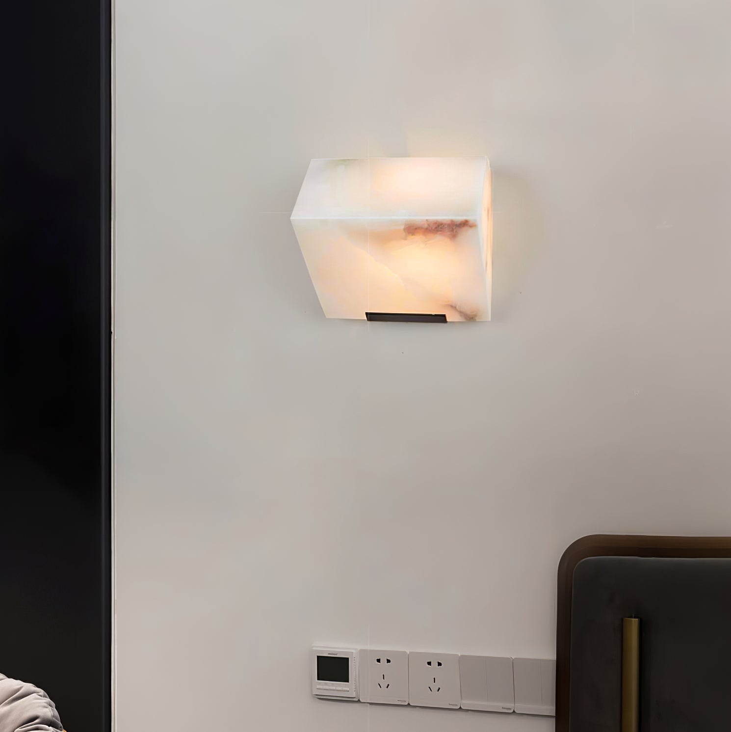 Qvistuvyn Staircase Metal Alabaster Wall Lamp - Lamp Copper