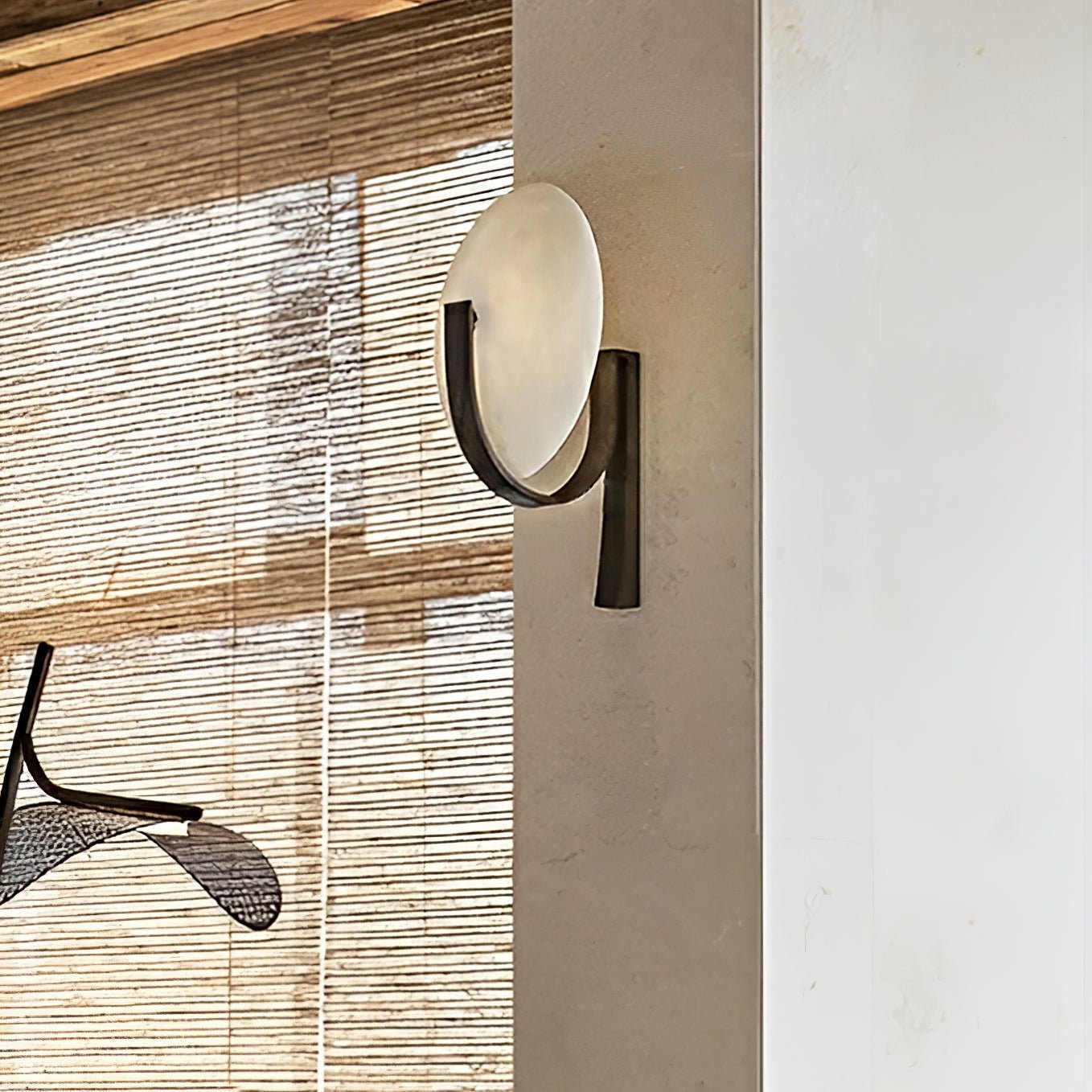 Althea Minimalist Alabaster Wall Lamp - Neutralighting