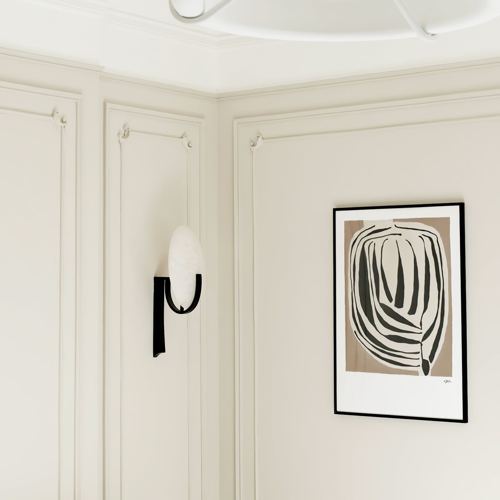 Althea Minimalist Alabaster Wall Lamp - Neutralighting