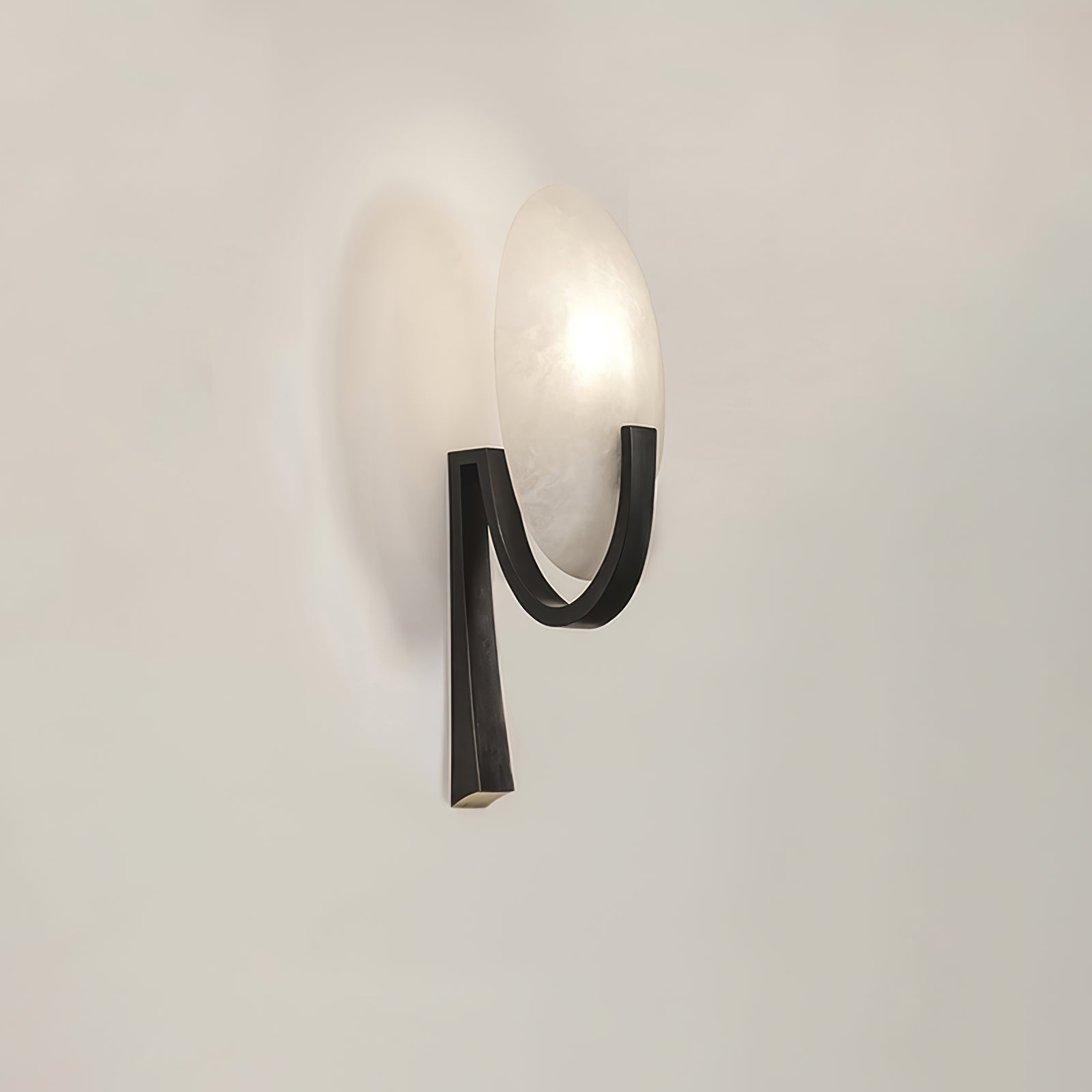 Althea Minimalist Alabaster Wall Lamp - Neutralighting