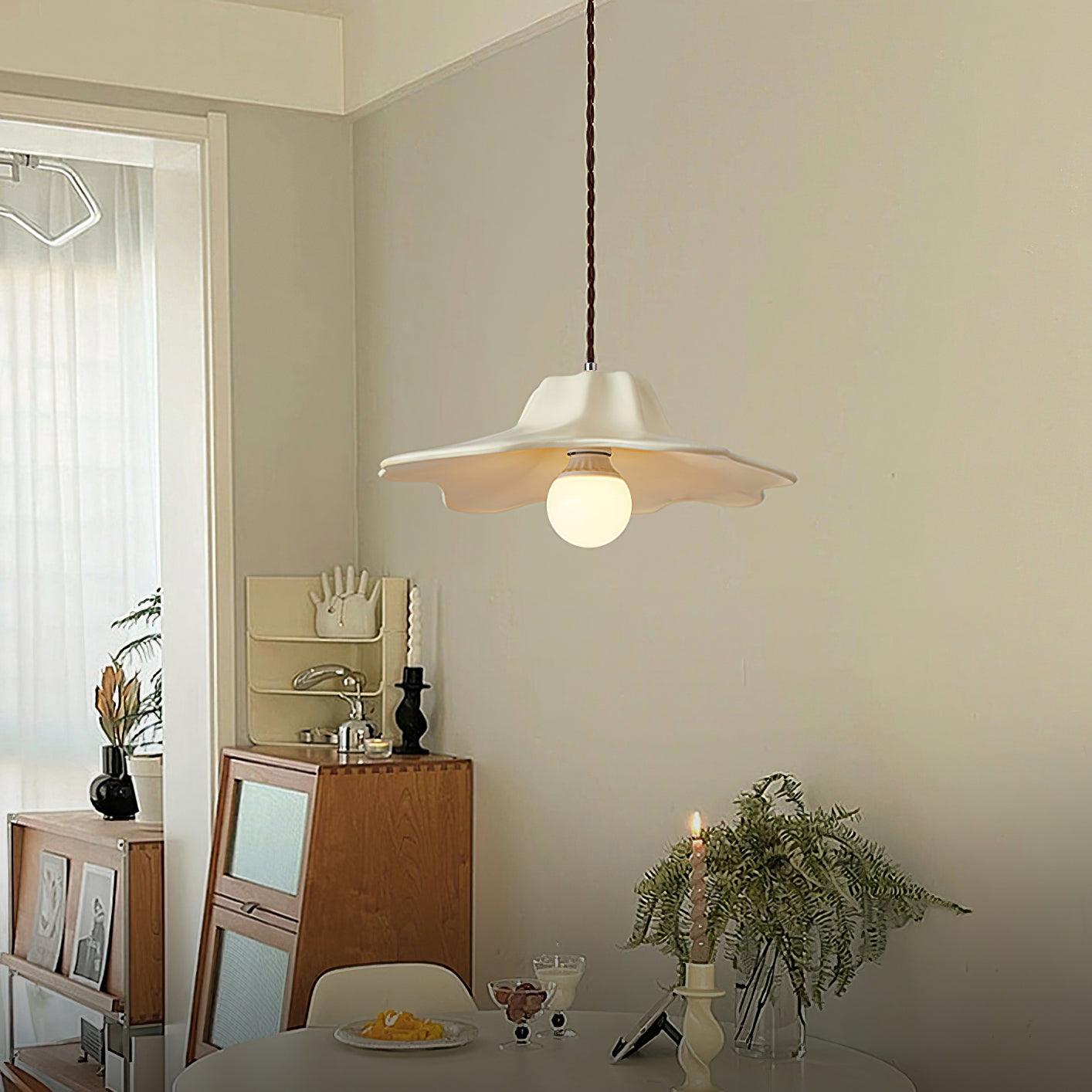 Nyrosis Lampe suspendue confortable en résine - Neutralighting