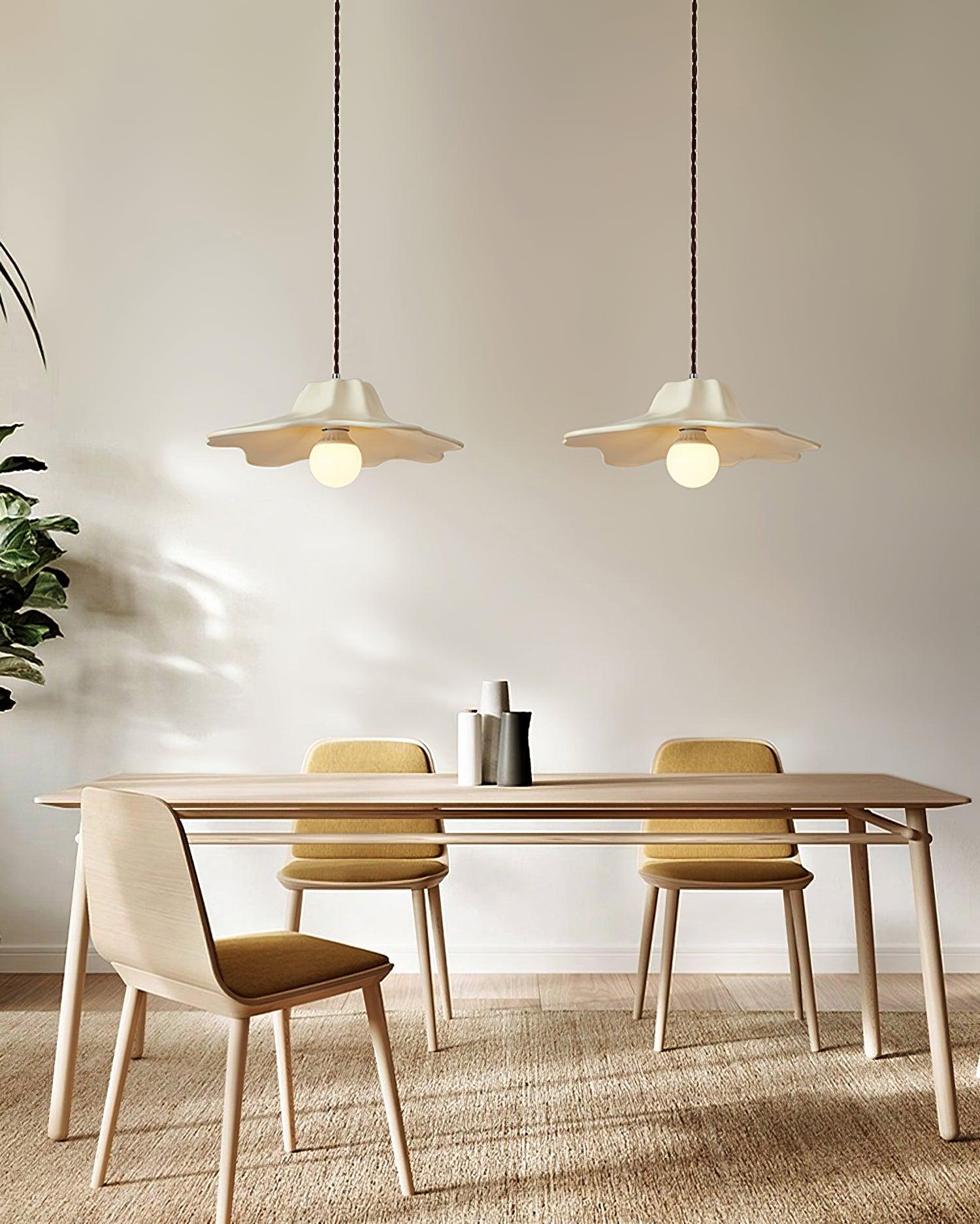 Nyrosis Lampe suspendue confortable en résine - Neutralighting