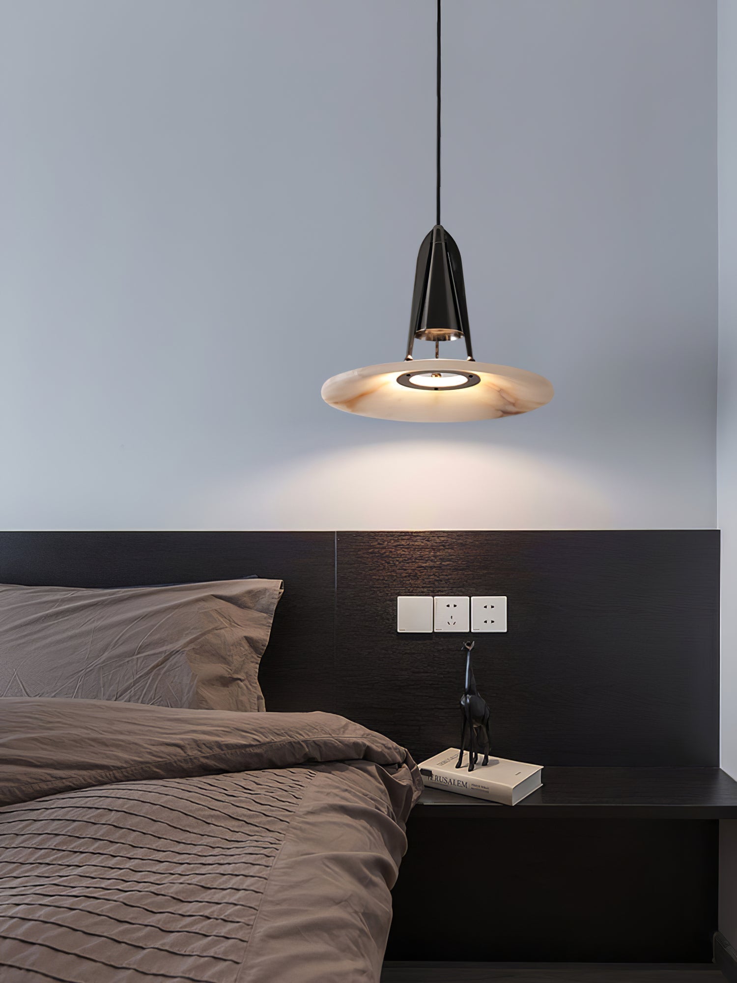 Zothayra Conical Pendant Light - Neutralighting