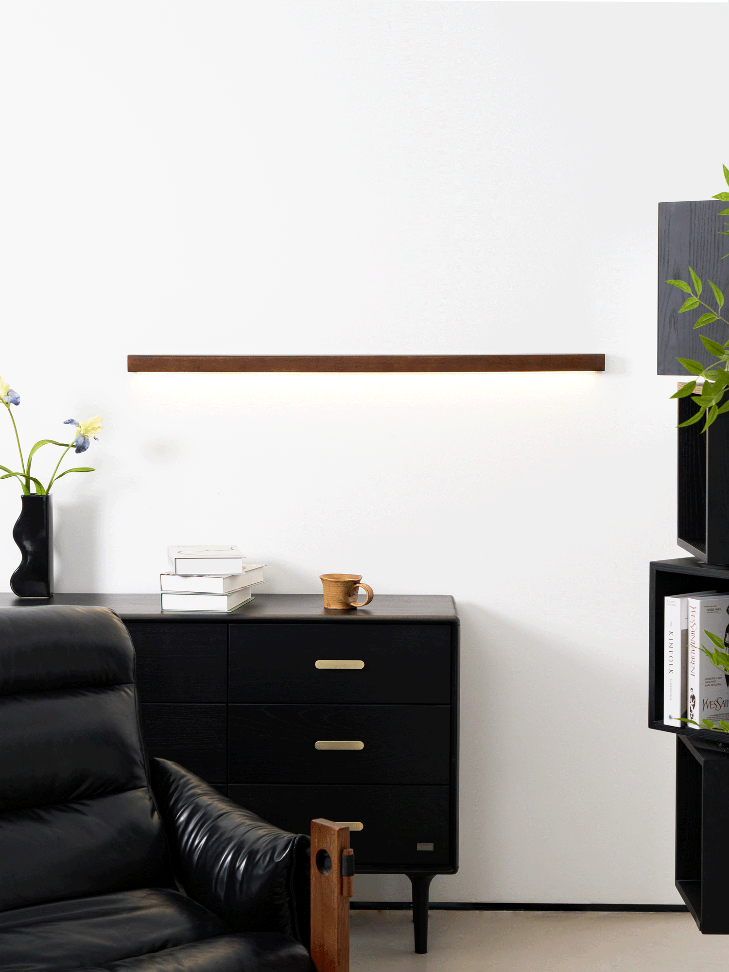 Lustra Applique Murale Linéaire Bois et LED Design Minimaliste - Neutralighting