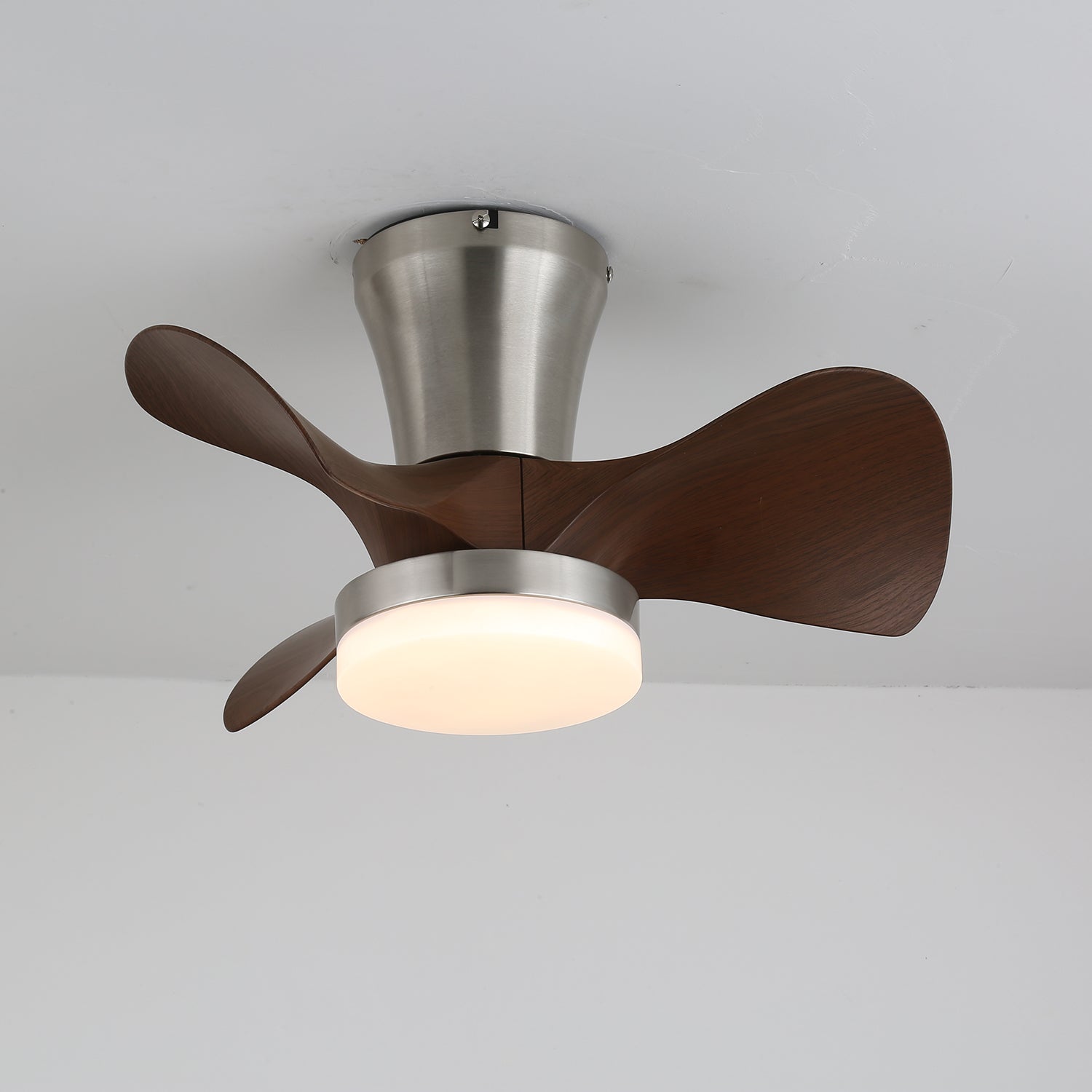 Plafonnier Ventilateur Nera en Bois Moderne, vue latérale