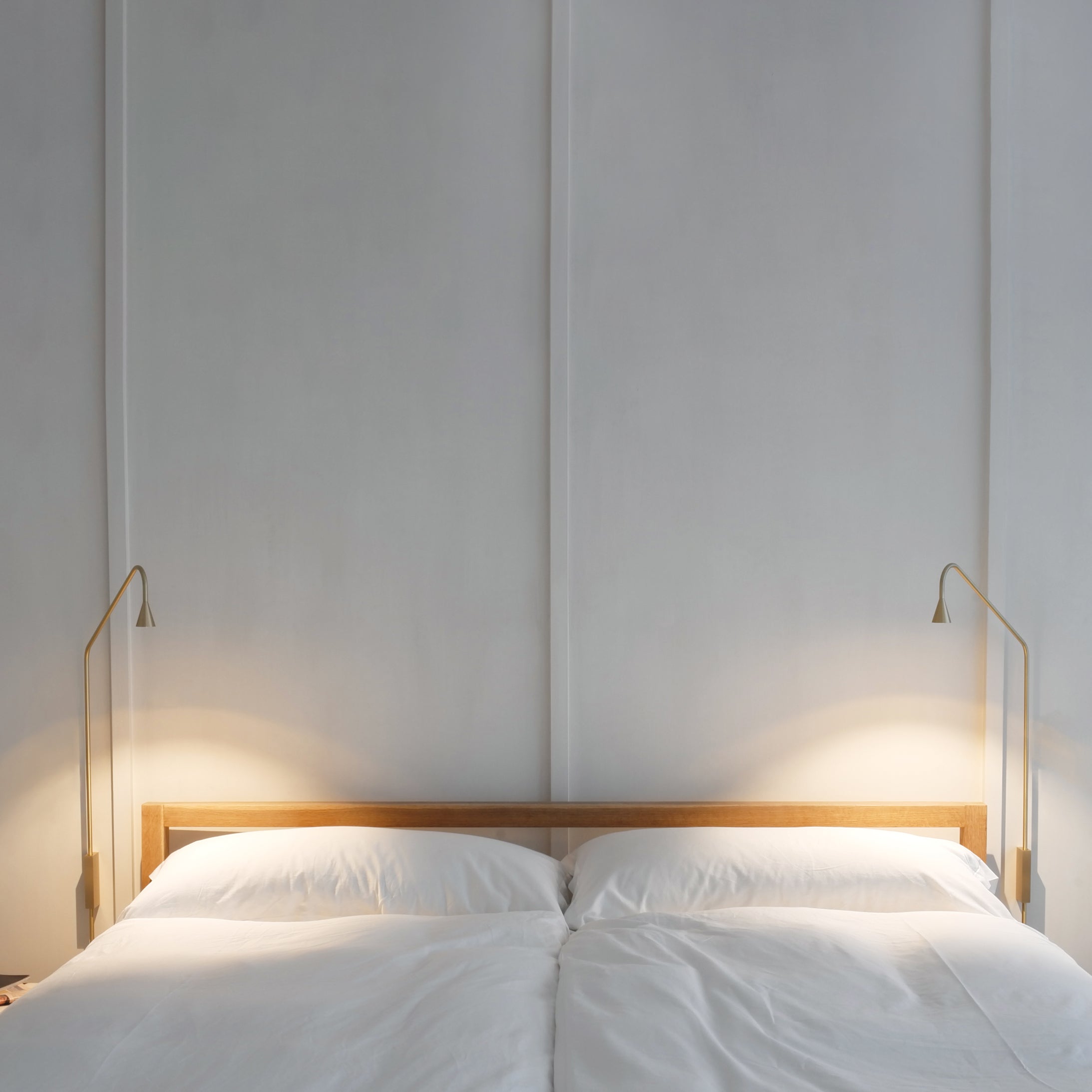 Vesolel Modern Minimalist Wall Lamp - Neutralighting