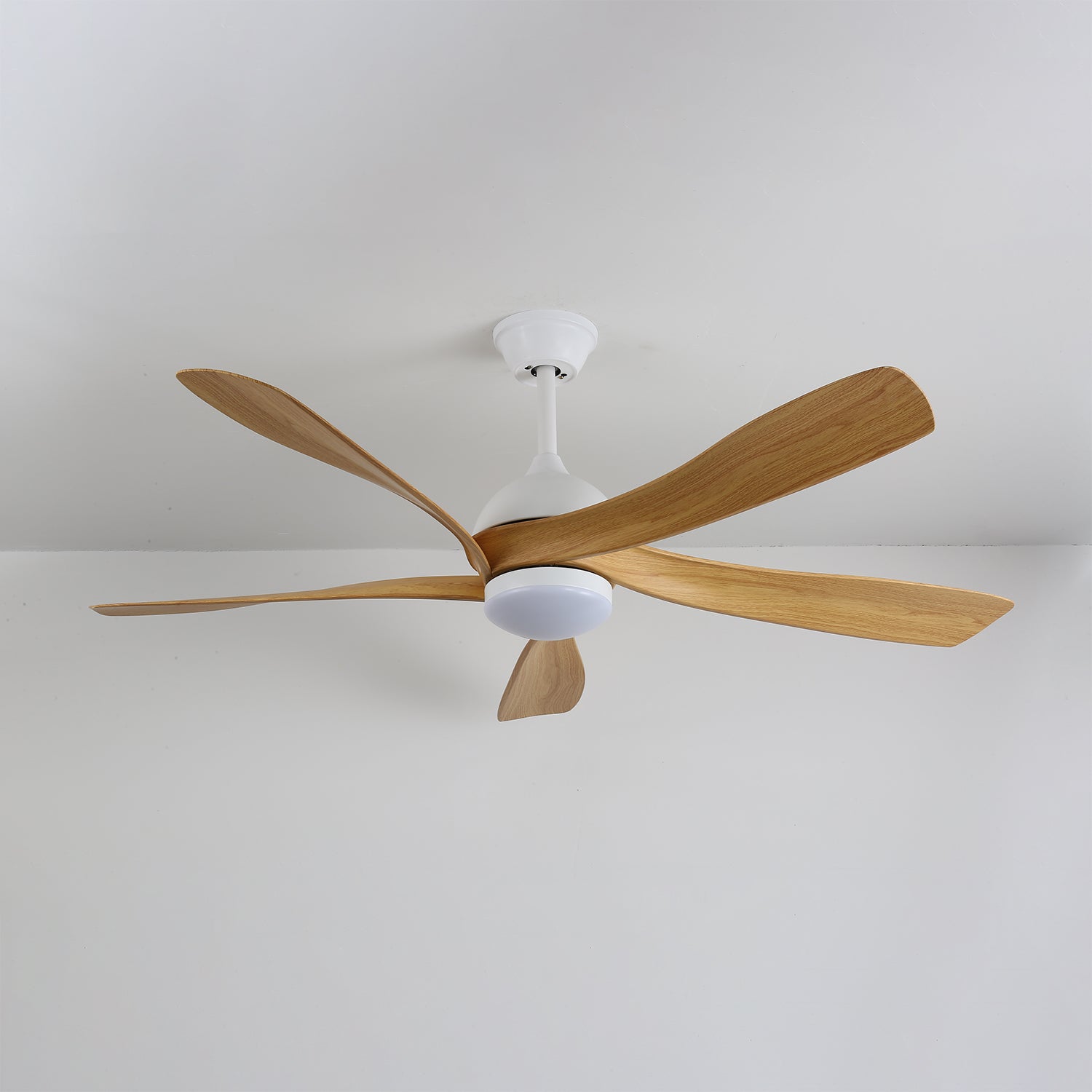Plafonnier Ventilateur Sylven Moderne en Bois, photo d'ambiance