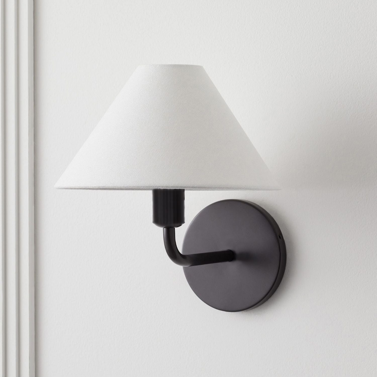 Cisoren Applique Murale Traditionnelle En Tissu Et Laiton Unique - Neutralighting