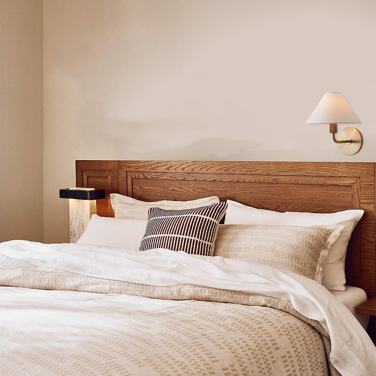 Cisoren Applique Murale Traditionnelle En Tissu Et Laiton Unique - Neutralighting