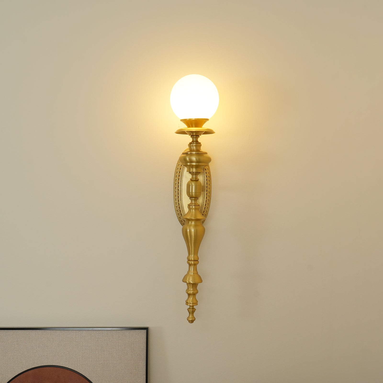 Nara Applique Murale Classique Élégante en Laiton - Neutralighting