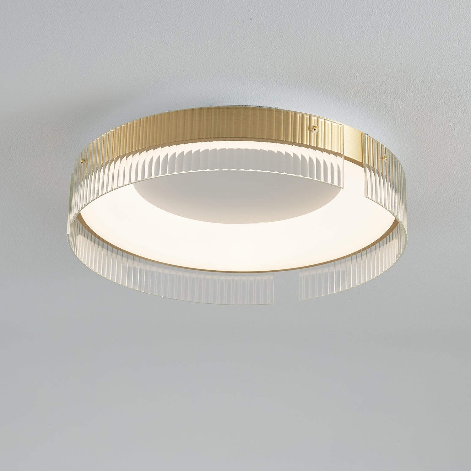 Ovenaris Plafonnier Minimaliste en Laiton - Neutralighting