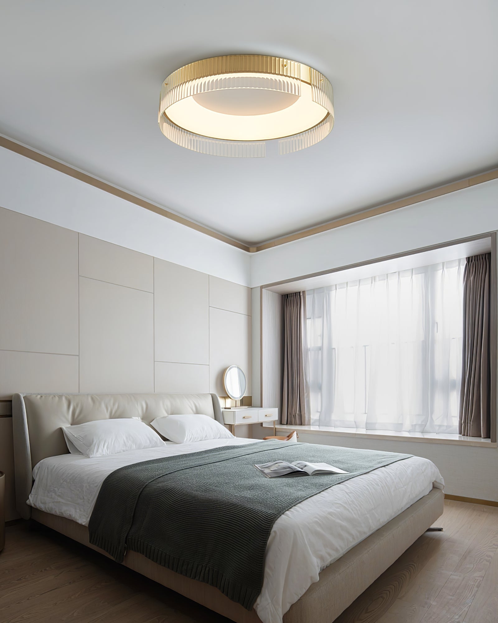 Ovenaris Plafonnier Minimaliste en Laiton - Neutralighting