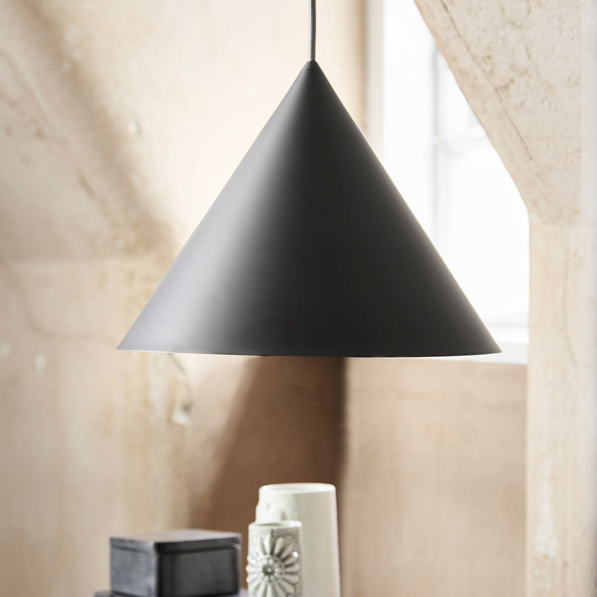 Caeluvyu Moderne Minimaliste Sombre Métal Suspension - Neutralighting