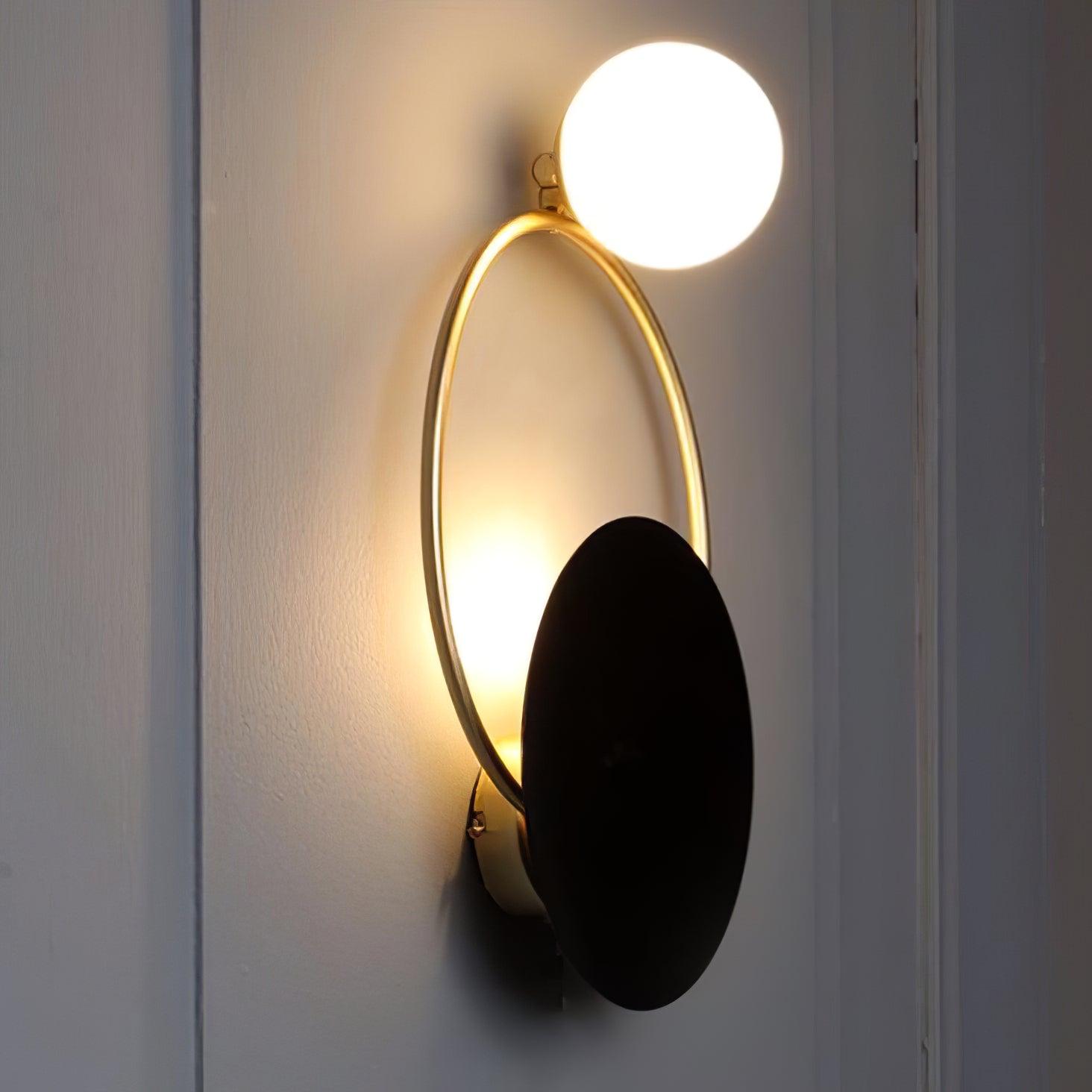 Arisha Applique Murale LED Moderne à Triple Anneau, Métal/Verre, Noir/Or, Chambre à Coucher - Neutralighting
