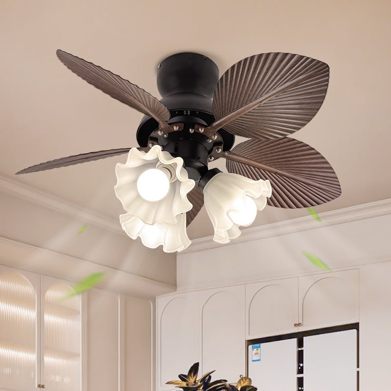Plafonnier ventilateur Qers avec télécommande pour le réglage de la vitesse et de la lumière.