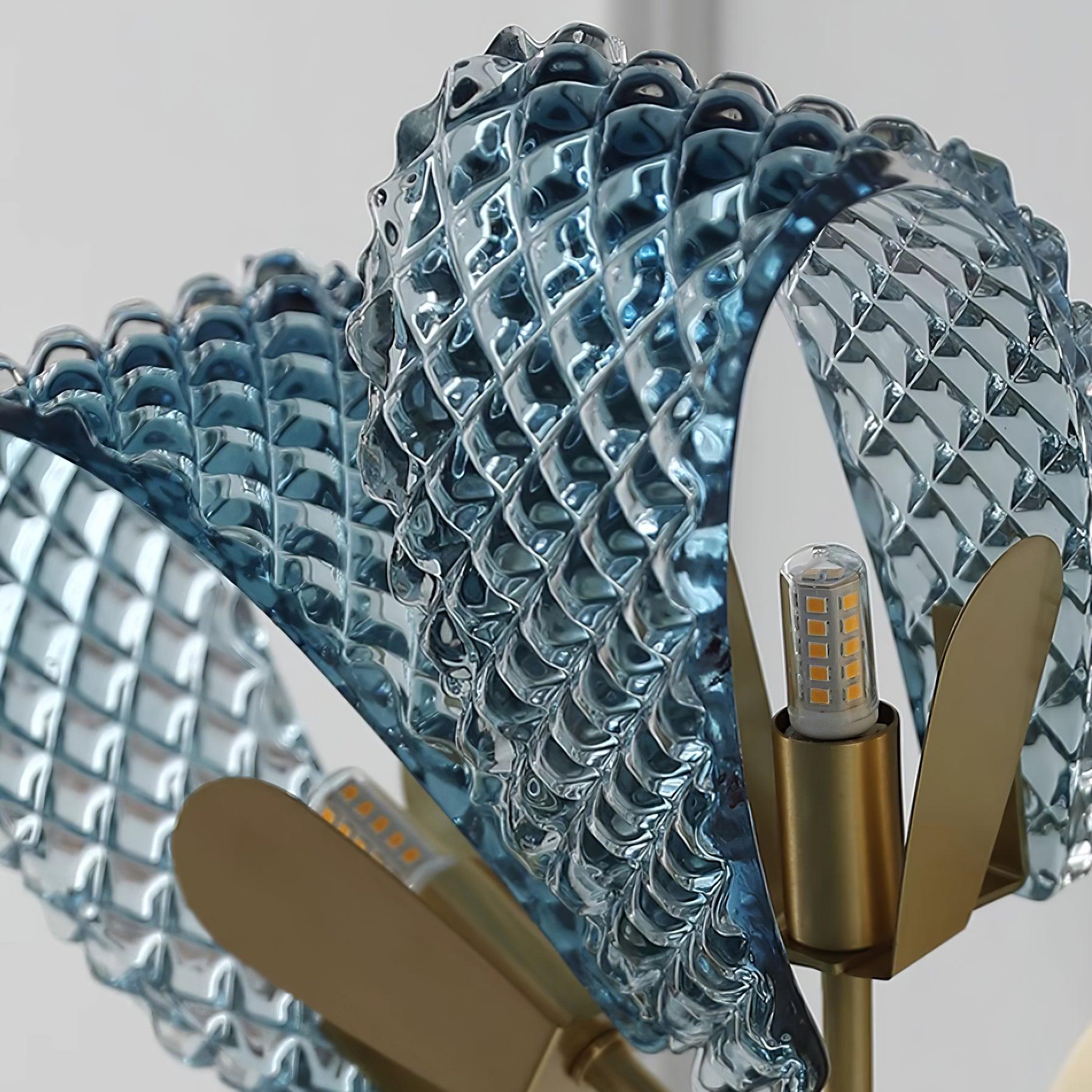 Aira Applique Murale Bleue en Verre Nervuré avec Bras en Laiton, Style Chic et Glamour - Neutralighting