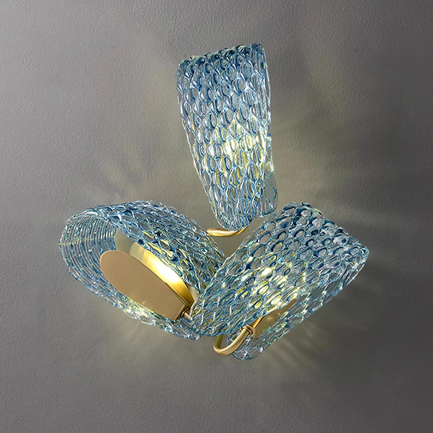 Aira Applique Murale Bleue en Verre Nervuré avec Bras en Laiton, Style Chic et Glamour - Neutralighting
