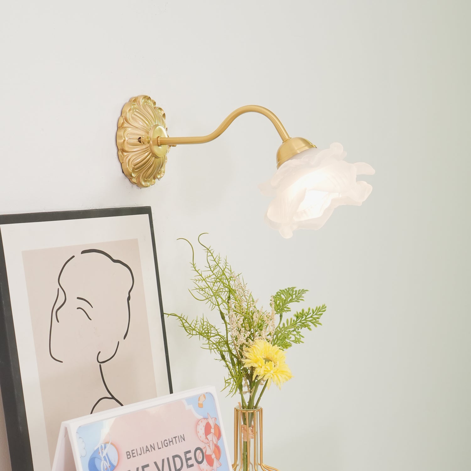 Drifte Applique murale de luxe florale en laiton - Neutralighting