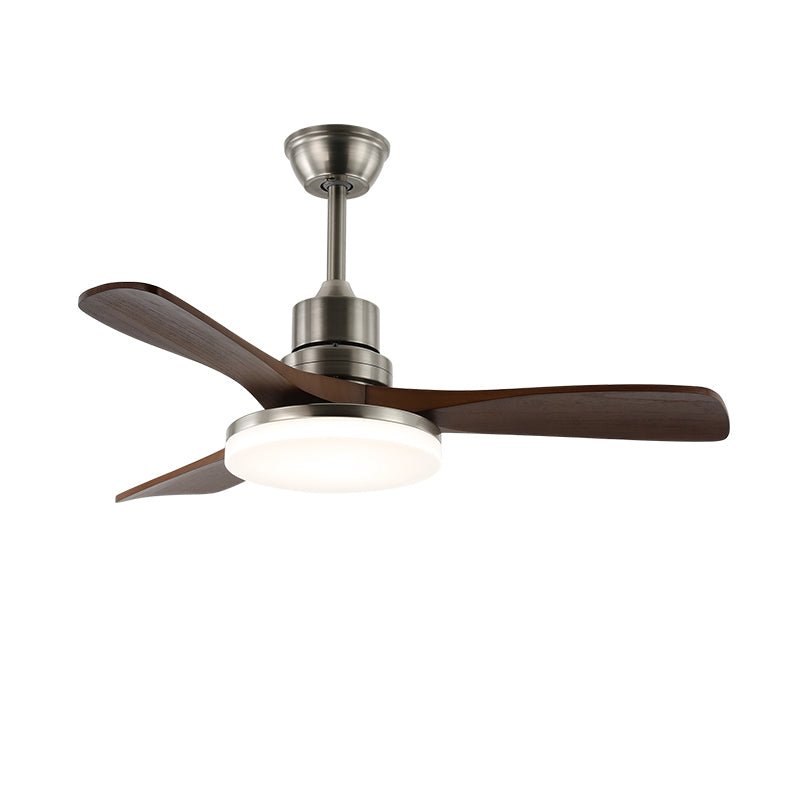 Ventilateur Kaelen présentant son abat-jour en acrylique