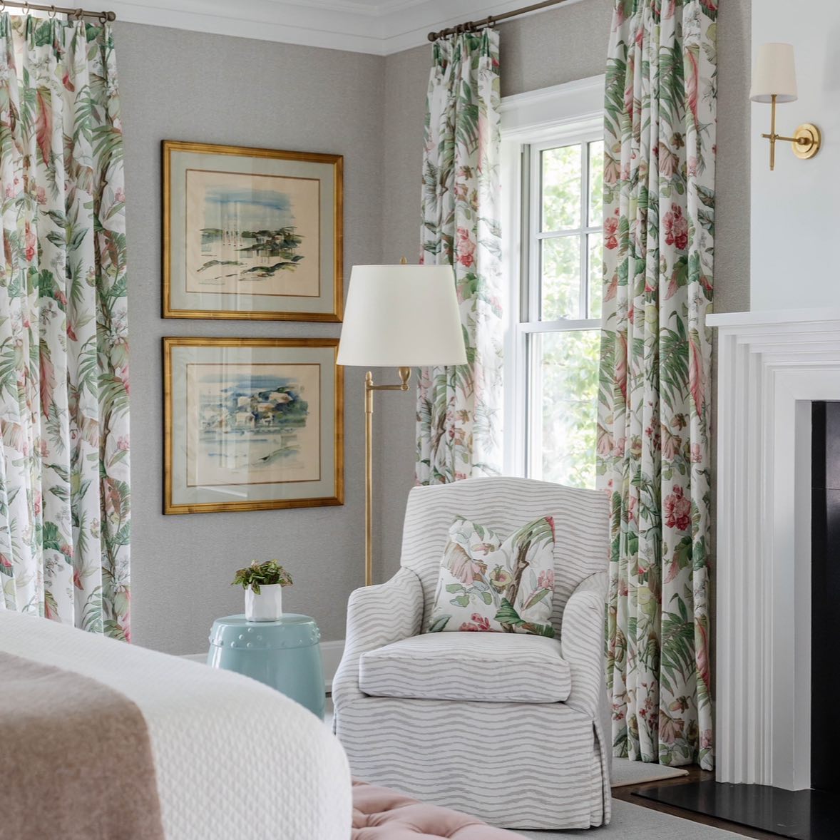 Theodore Applique Murale en Laiton et Tissu - Neutralighting