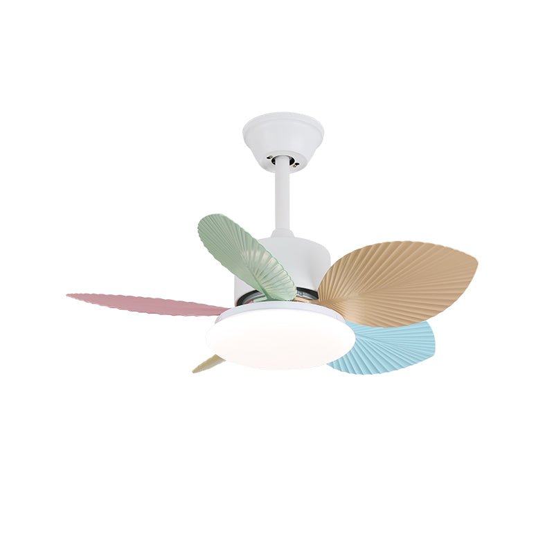 Vue détaillée du plafonnier ventilateur Liora en verre multicolore