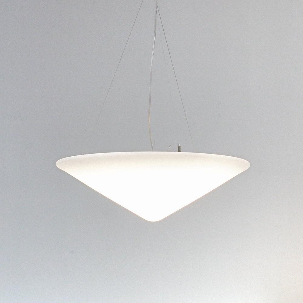 Solara Lampe Suspendue Polyéthylène Chapeau Incliné Minimaliste - Neutralighting