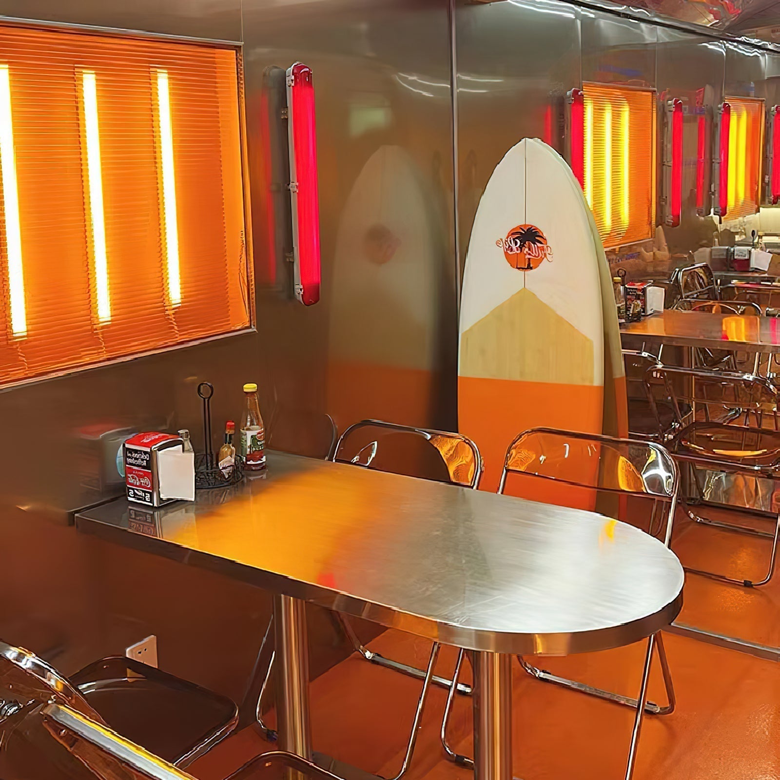 Wavel Joy Applique Murale en Plastique Rouge Minimaliste Moderne - Neutralighting