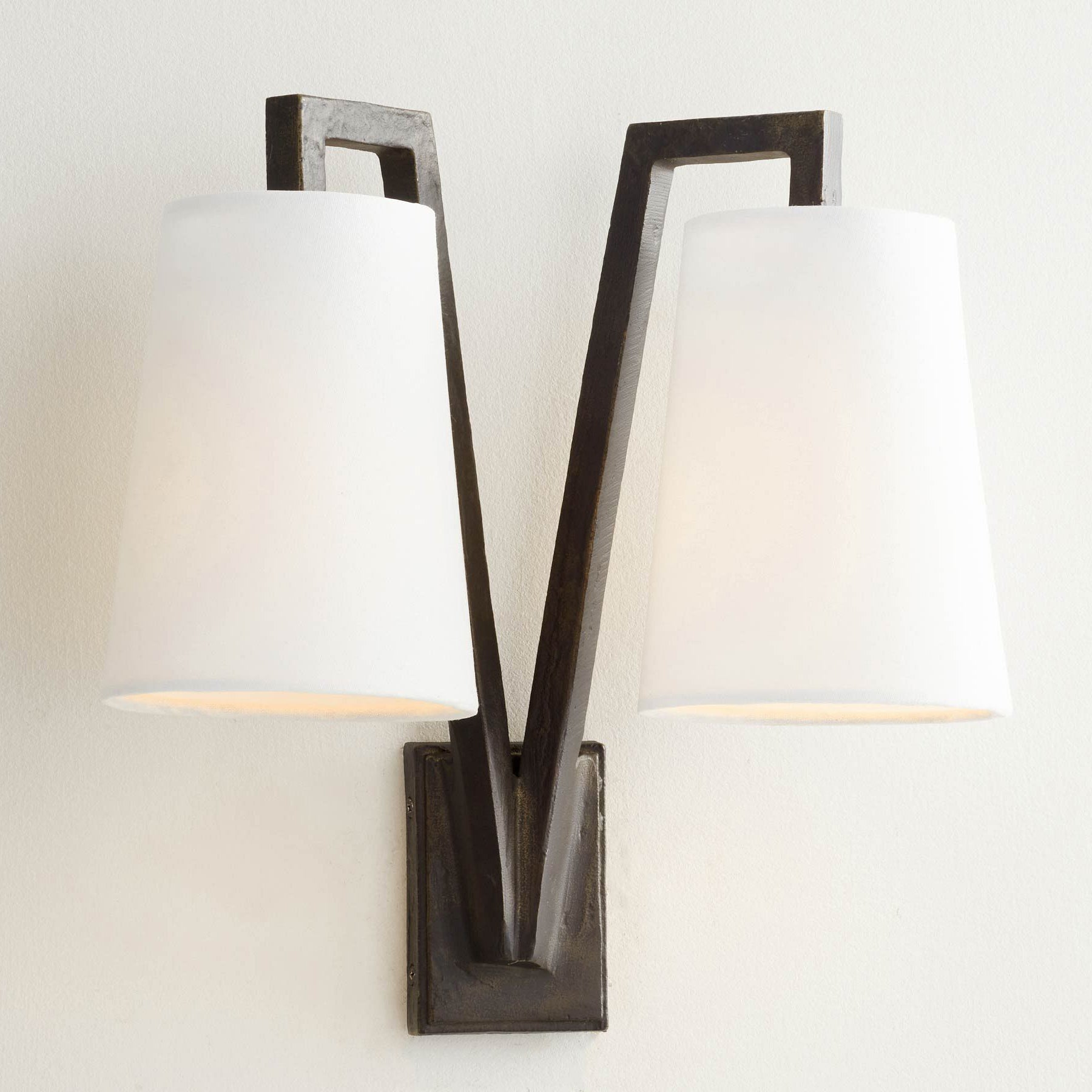 Lampe Murale Double en Laiton et Tissu Industrielle Vintage Ivmarel - Neutralighting