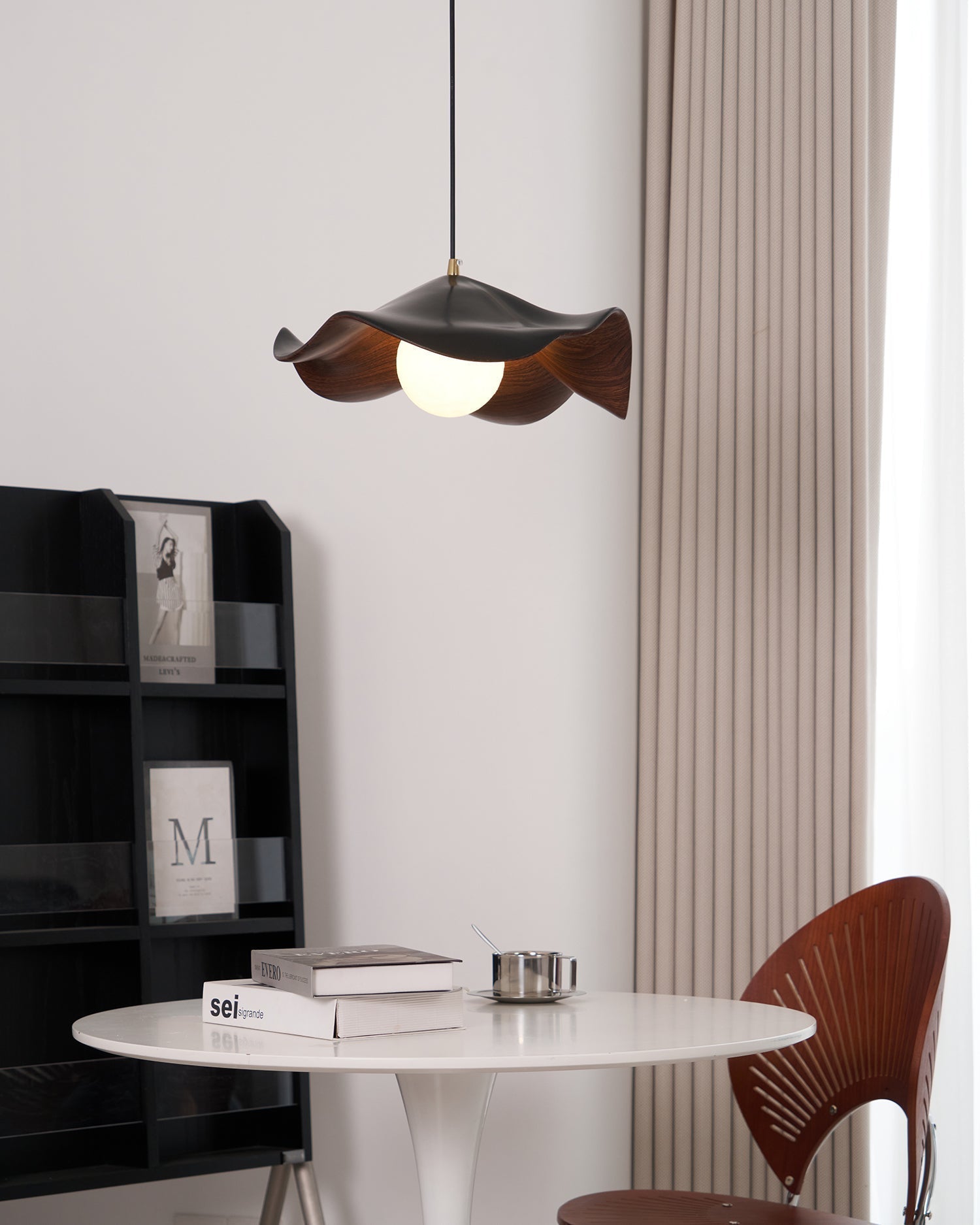 Brioce Suspension avec abat-jour en résine blanc et noyer pour salon et salle à manger - Neutralighting